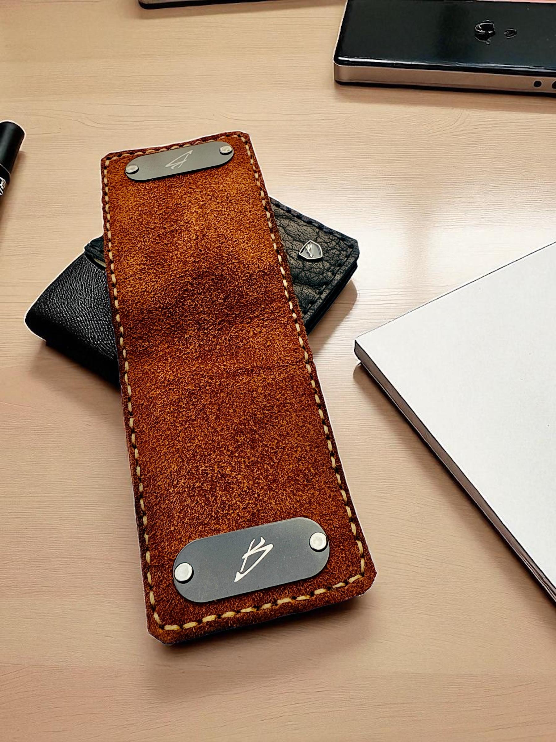 Handmade Ostrich Leather Money Clip Wallet: Minimalist Design